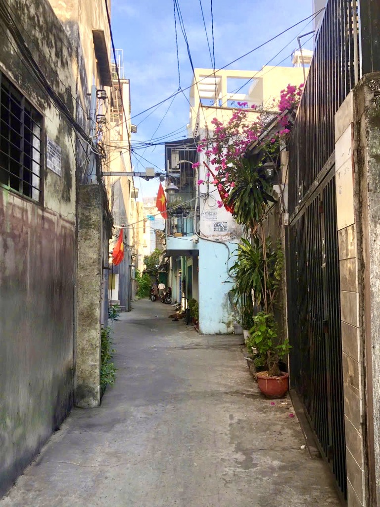 Nhà riêng 2 tầng Đinh Bộ Linh - Bình Thạnh 90m2 - 8.1 tỷ - hẻm ô tô - dòng tiền tốt